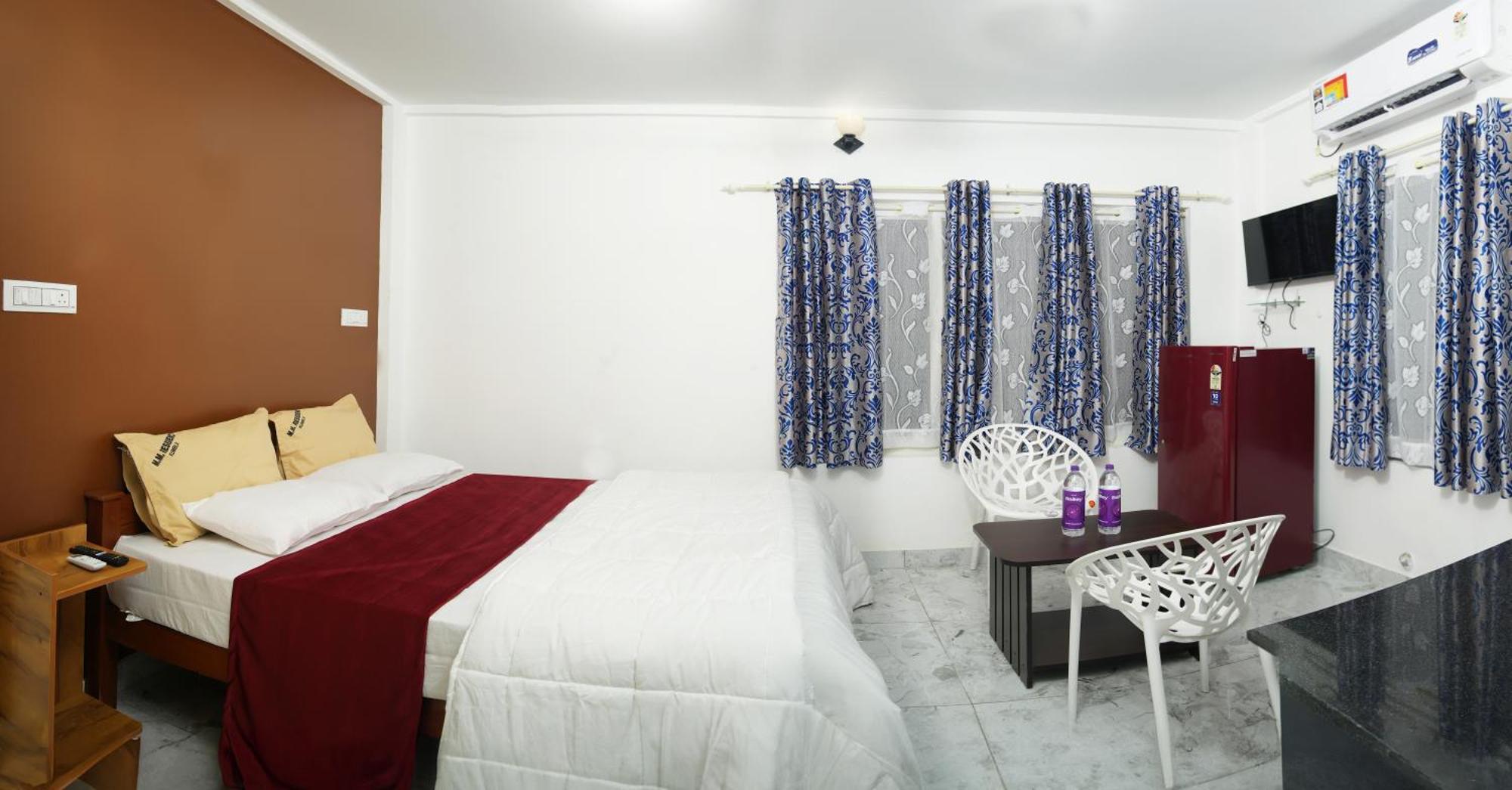 Hotel M M Residency à Kochi Extérieur photo
