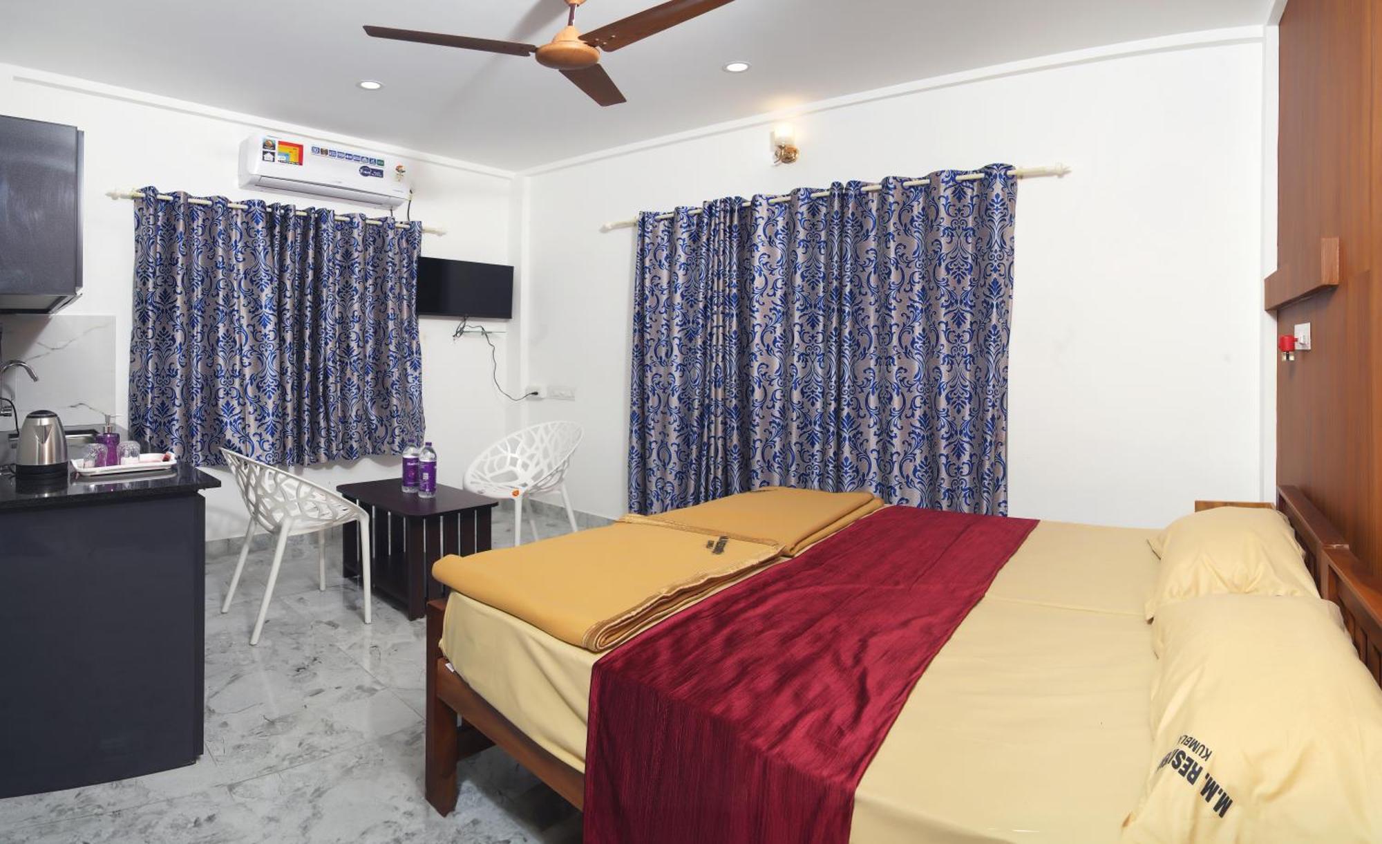 Hotel M M Residency à Kochi Extérieur photo