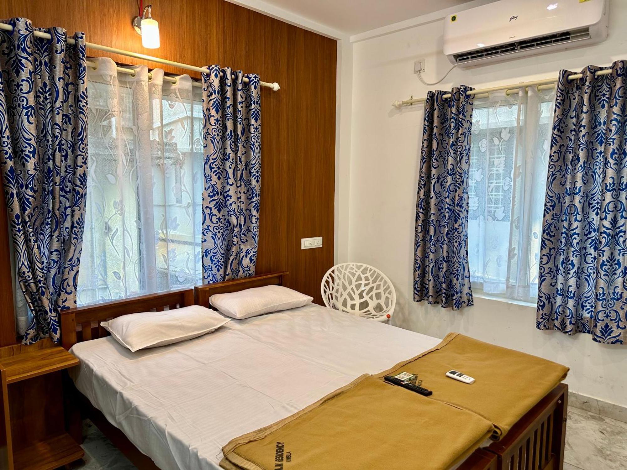 Hotel M M Residency à Kochi Extérieur photo